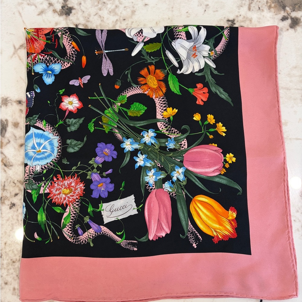 Gucci Printed Flora silk twill scarf